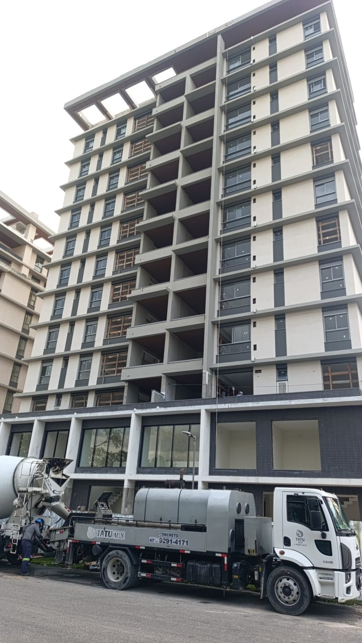 Concreto bombeado com agilidade direto no ponto de aplicação